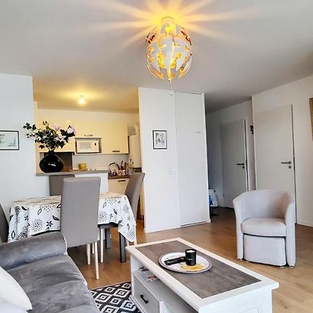 Appartement Moderne Finement Decore Avec Balcon A Vannes Centre Extérieur photo